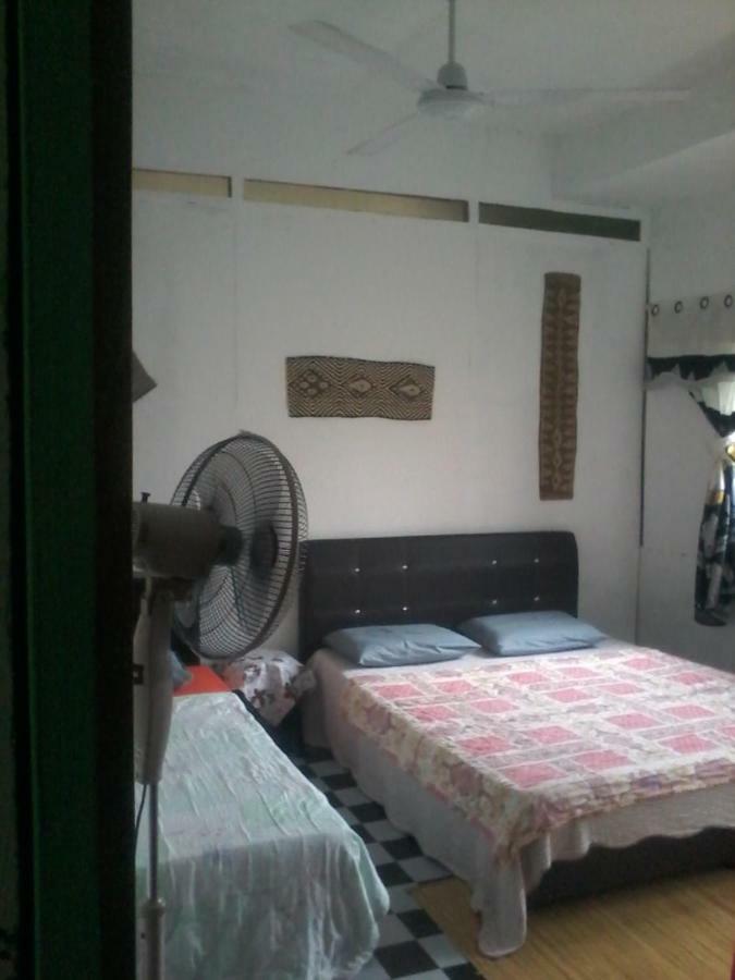 Mulu D Cave Homestay Экстерьер фото